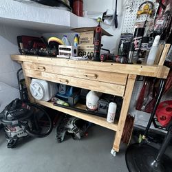 Rolling Work Bench Shelf W/ Drawers And Vise