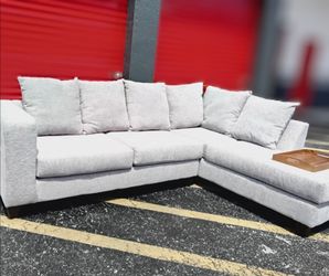 Free Delivery Today ! Cleaned ! Light Grey Sectional sofa couch. No stains or rips. Excellent condition