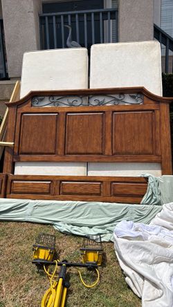 Free King sized bed frame. Must come get now