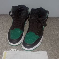 Green Jordan 1’s  size 8.5