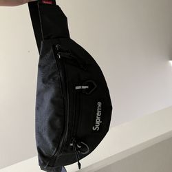 Supreme Fanny Pack Black