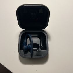 One Powerbeats Pro Wireless Earbud With charging Case