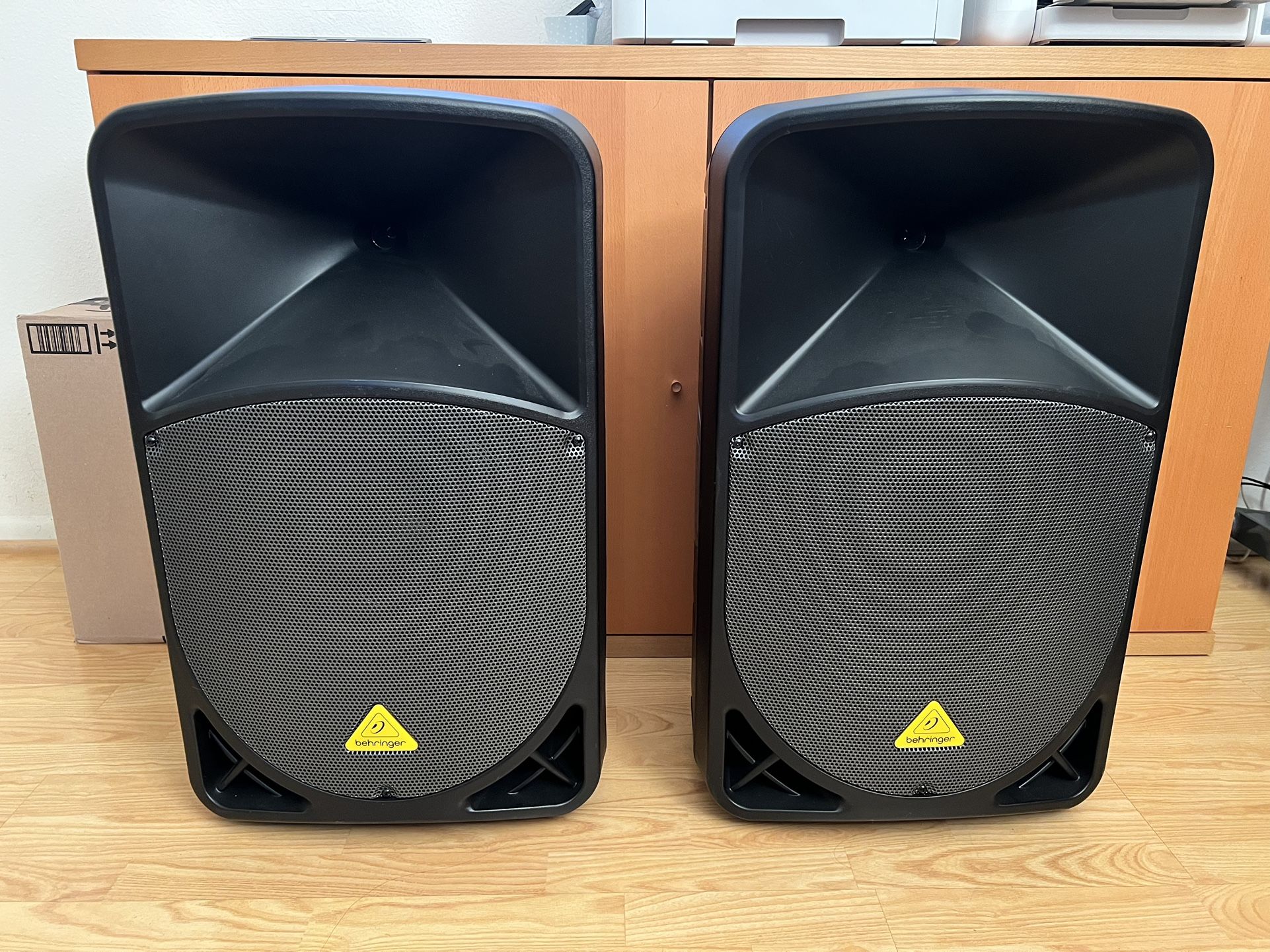 Behringer Eurolive B115D Active PA Speaker, Like New
