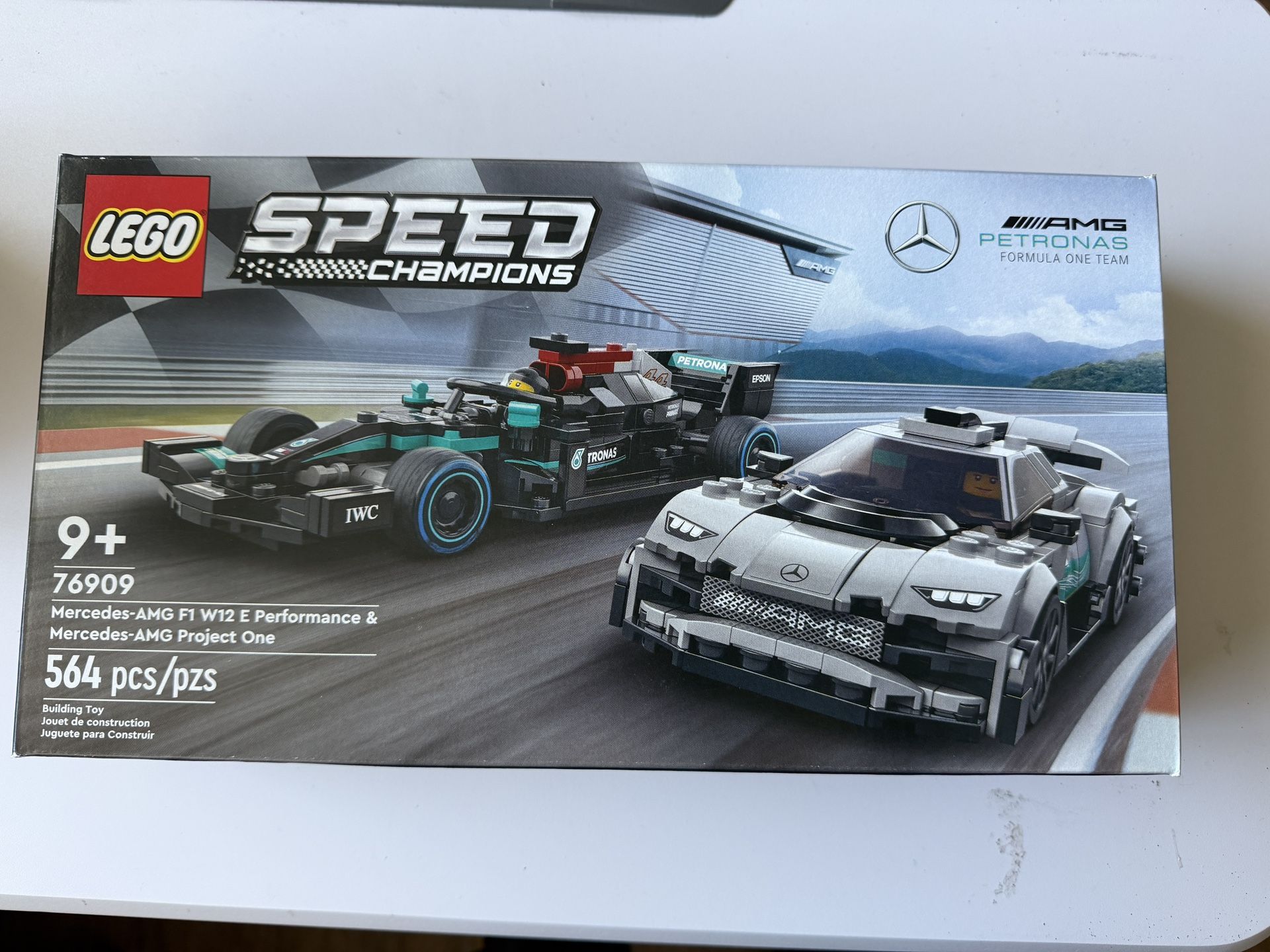 Lego 76909 Mercedes f1 And Project One