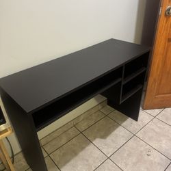 Black Desk! MUST GO! MOVING 