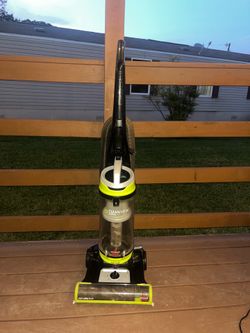 Bissell CleanView Swivel Pet Vacuum