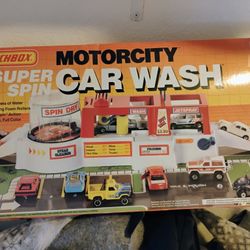 Vintage Motorcity Super Spin Car Wash Playset 