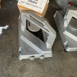 Tomato Cutters