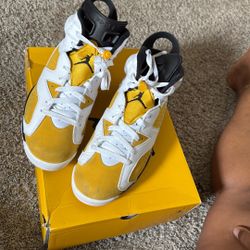 81/2 Barely Worn Come Get 