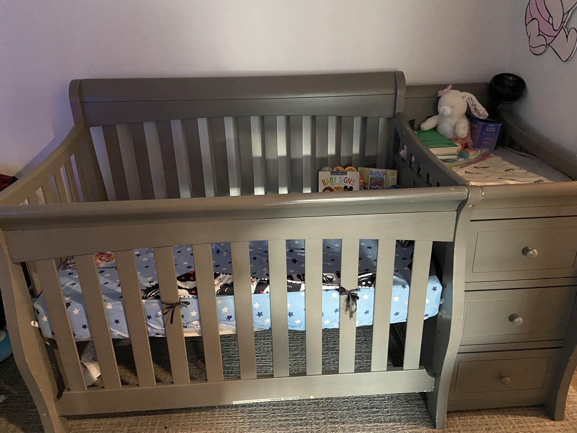 Baby Crib/changing Table