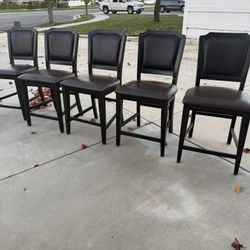 Set Of 5 Counter Height Chairs/Stools