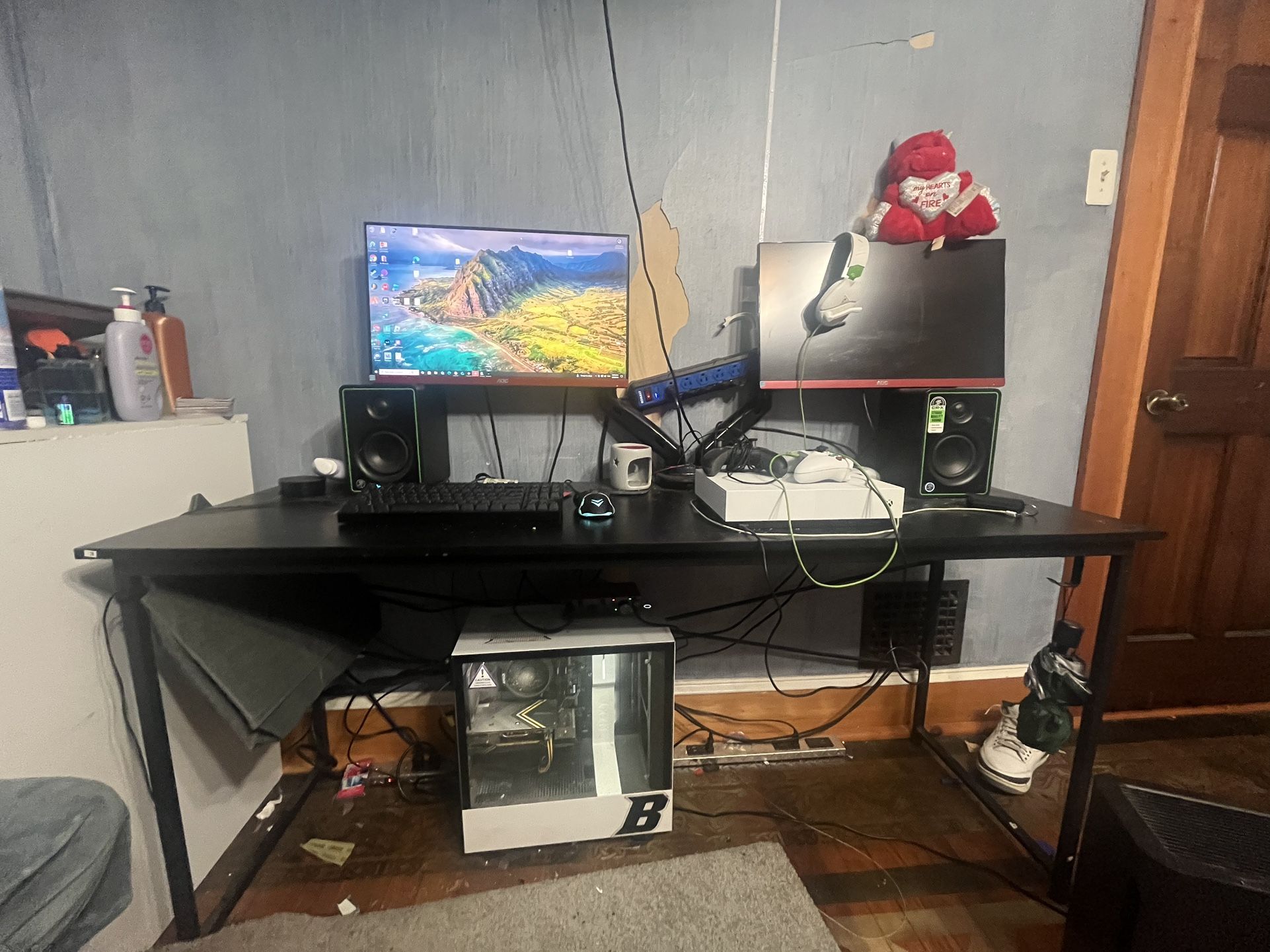 Pc Setup With Recording Studio And Xbox One S