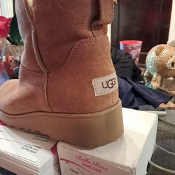 UGG Camel Colorankle Boots Size 8 1/2 New 50.00