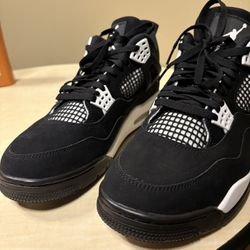 Air Jordan 4 “White Thunder”