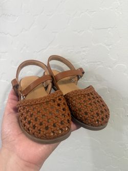 Target sandles size 8