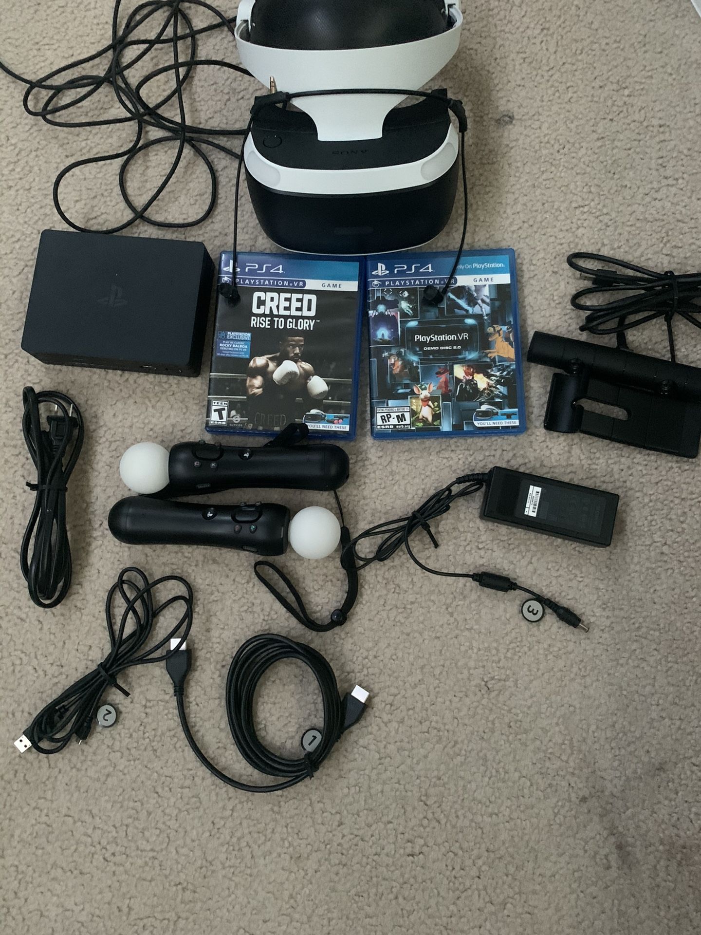 PSVR w/ 2 Games + Camera + Move Controllers Playstation 4 VR BUNDLE for