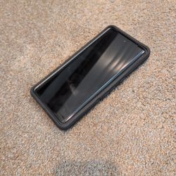 Pixel 7 Pro W/OtterBox Defender Case