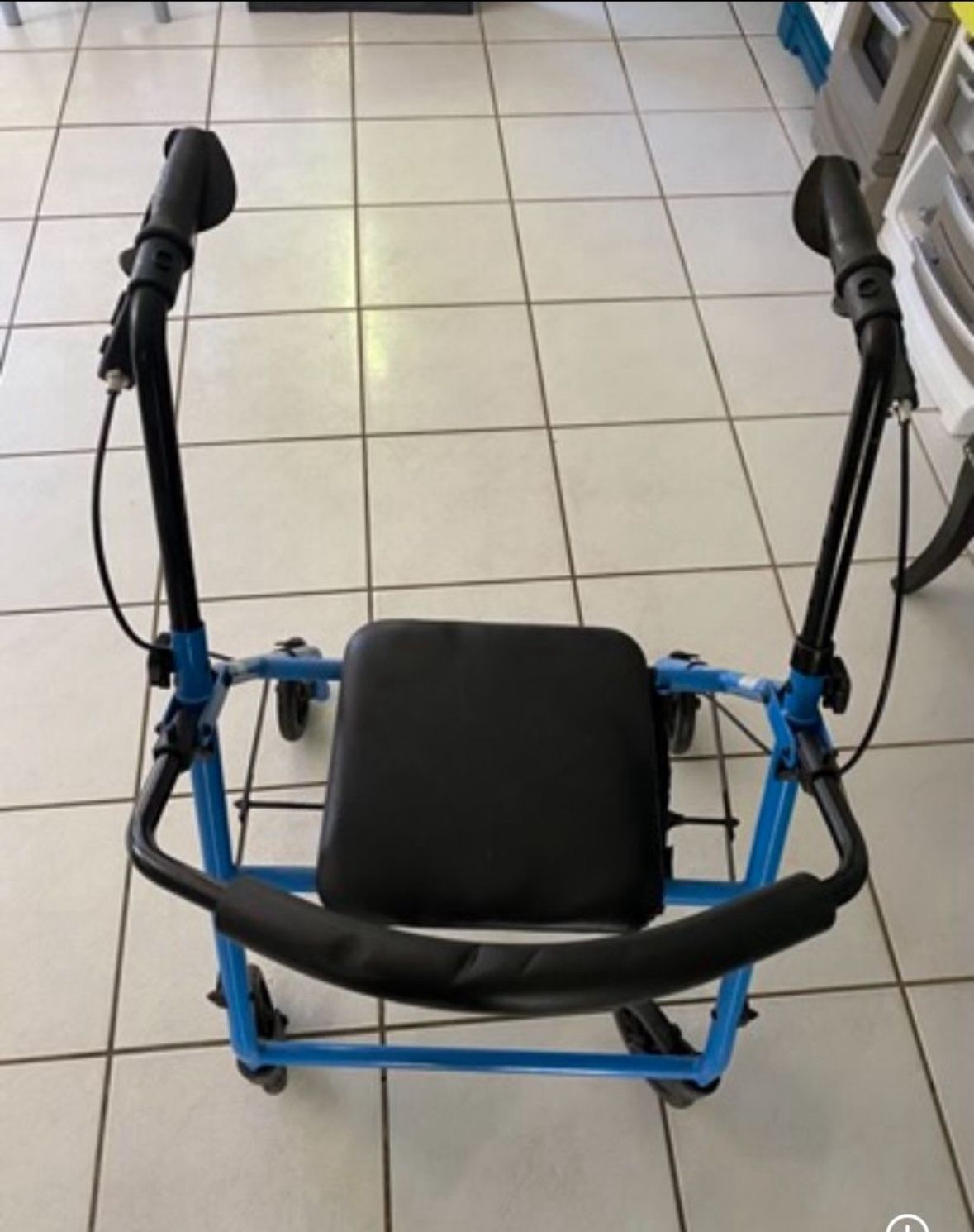 Drive Medical Rollator Rolling Walker With Wheels 