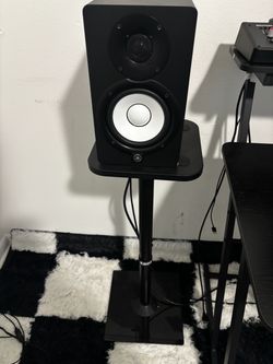 Universal Speaker Stands Pair