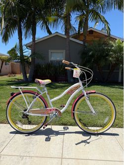 Cute Bike Huffy 7 speed “26 Wheels