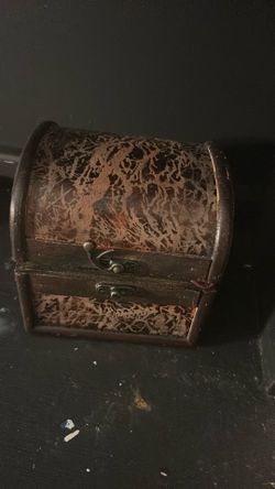 Mini chest