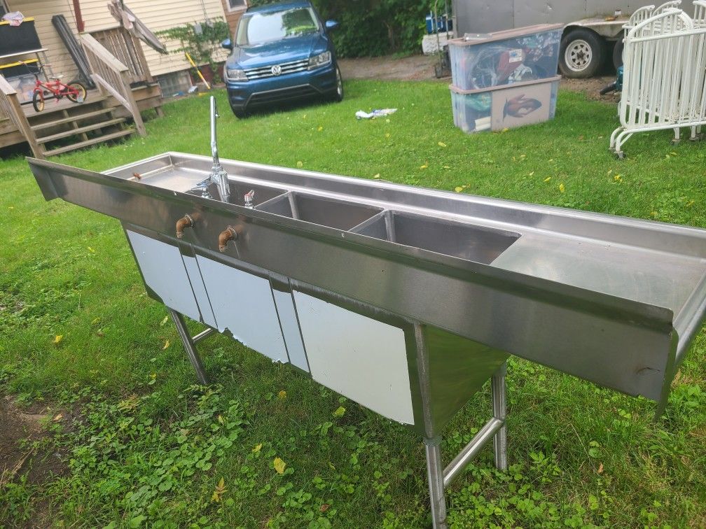 Restaurant Sinks