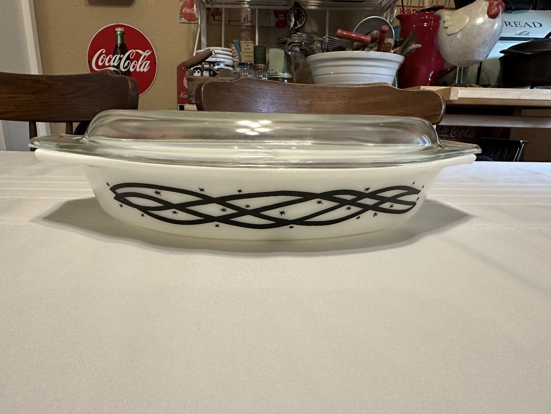 Vintage Pyrex Oval Divided Dish Barbed Wire