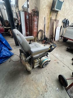 Wheel chair
