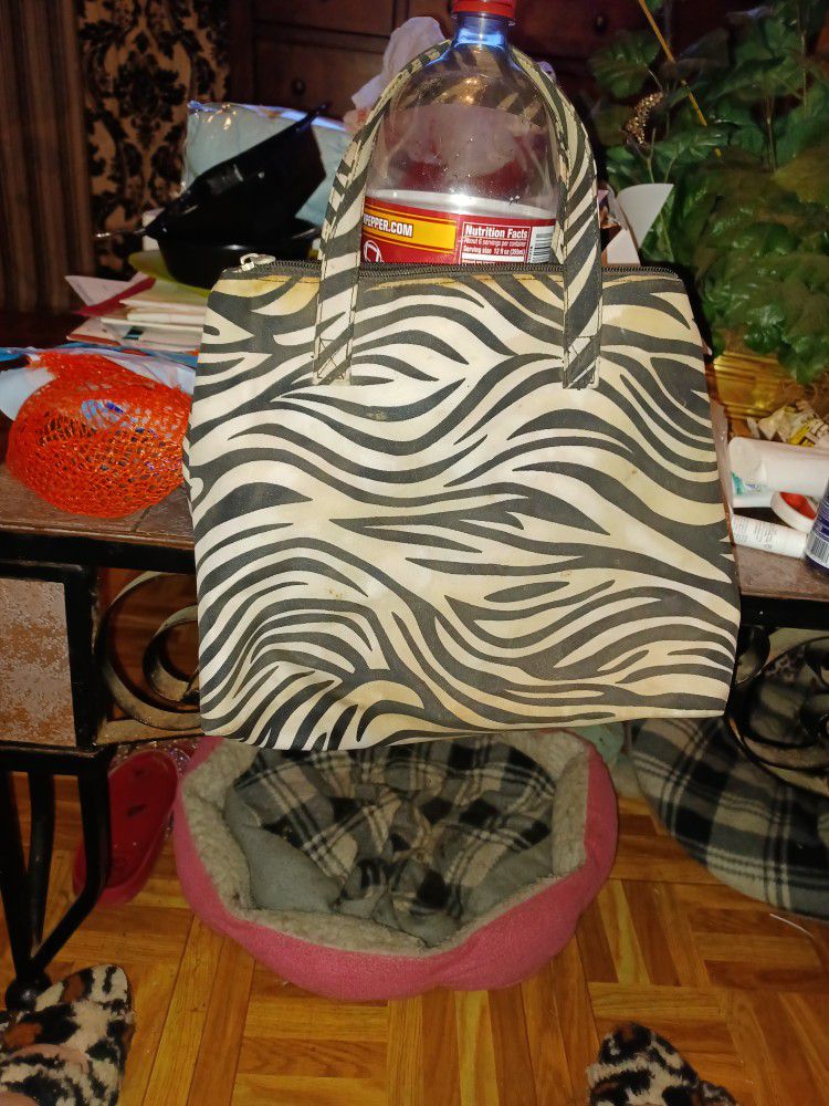 $10 Zebra Handbag As Big As A 2 liter About 1 Ft Tall 