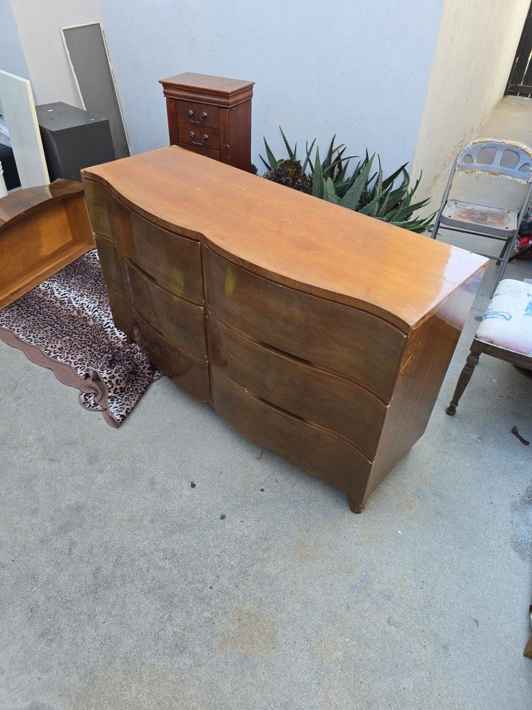 Tri Bond Furniture Set