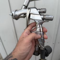 Iwata Spray Gun For Clear  Coat