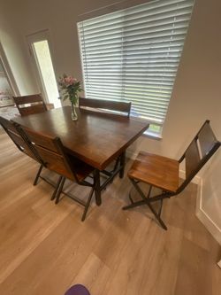 Dinning table