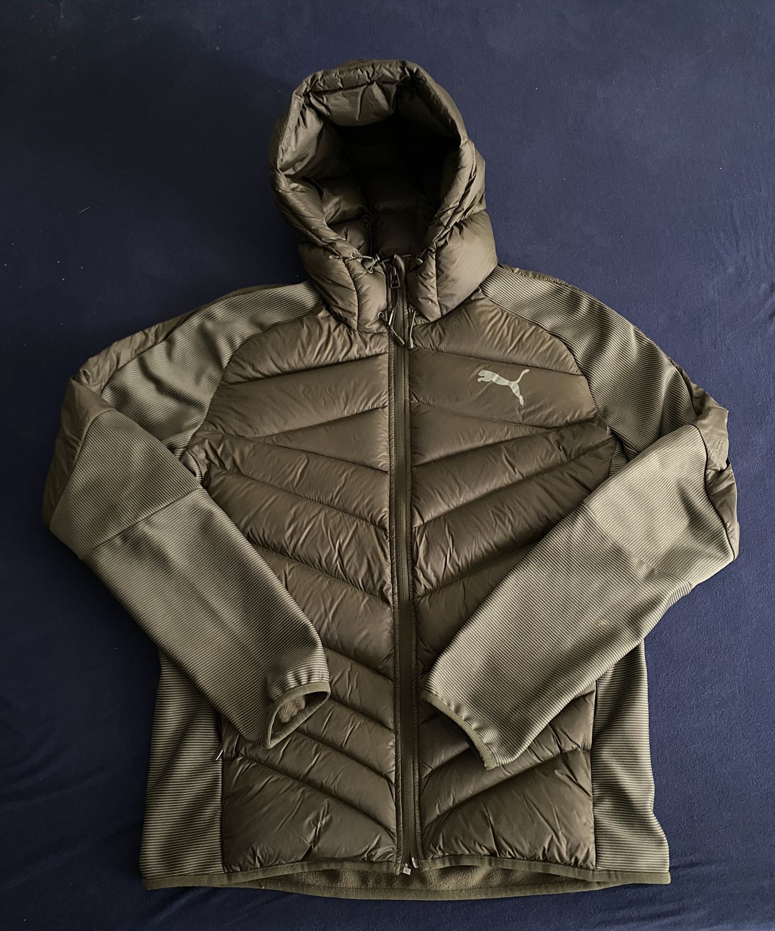 Men’s Puma Jacket size L (brand new)