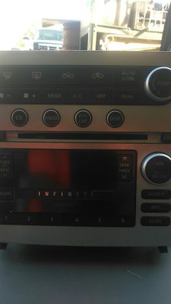 2006 Infiniti G35 stock radio