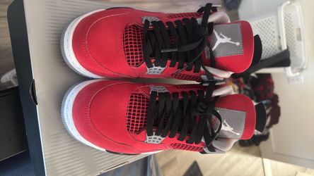 Jordan 4 toro