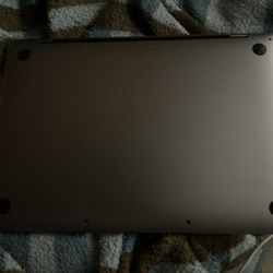 Like  New Condition Apple Macbook Pro 13 Inch