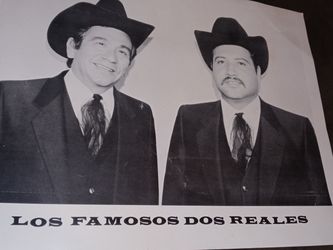 Picture Los Famosos Dos Reales