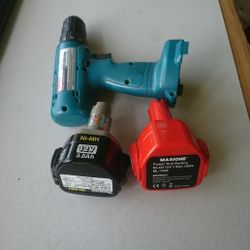 Makita Drill 12 V