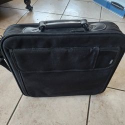 Mobile Essentials Laptop Bag 