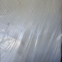 Memory foam Queen Mattress 