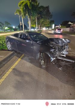 Infiniti g37 coupe (CRASH)