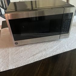Microwave Small $75
