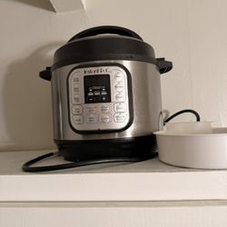 Instant Pot with strainer Included 
