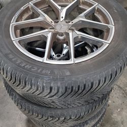 4 wheels and tires MICHELIN CrossClimate 2 for Mercedes