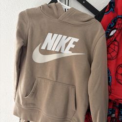 Size 3T NIKE sweater