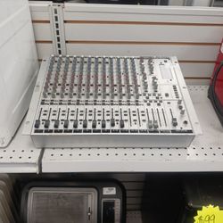 Behringer MX 2642A-ULN Mixer