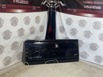 2021-2022 Chevy Colorado Tailgate Shell  TG5006-001