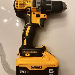 DeWalt DCD791 20V MAX XR Brushless Drill/Driver with 6Ah Battery – Excellent Condition