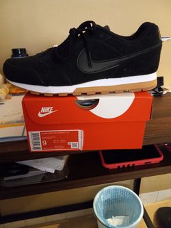 Women's Size 9 Brand New