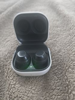 Galaxy buds FE/ airpods